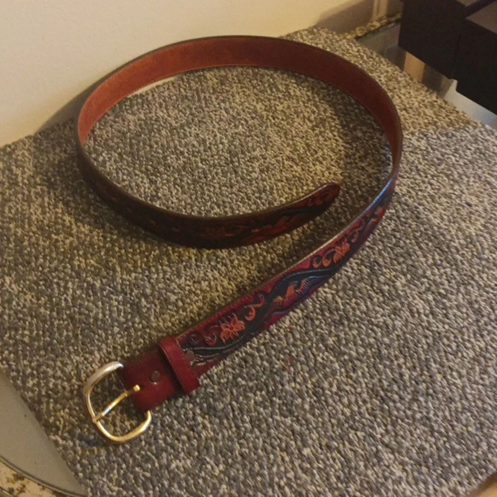 Frontier Series western brown leather tooled mens belt size 40